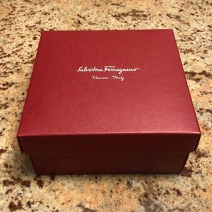 Belt size Salvatore Ferragamo box (BOX ONLY)